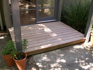 Deck front entrance.