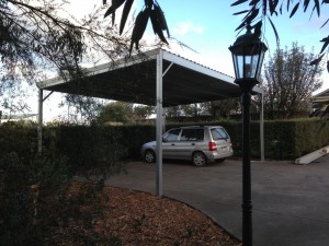 Carport kit instal.